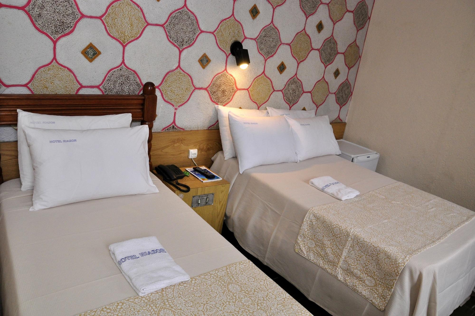 Hotel Plaza Riazor Hotel *